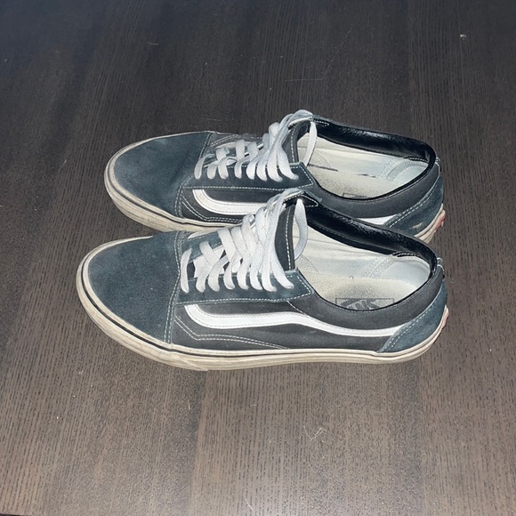 Vans Black and White Sneakers - Picture 3 of 4